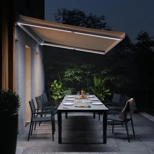 Toldo motorizado com cofre e iluminação LED Naterial Nori 5x3 m