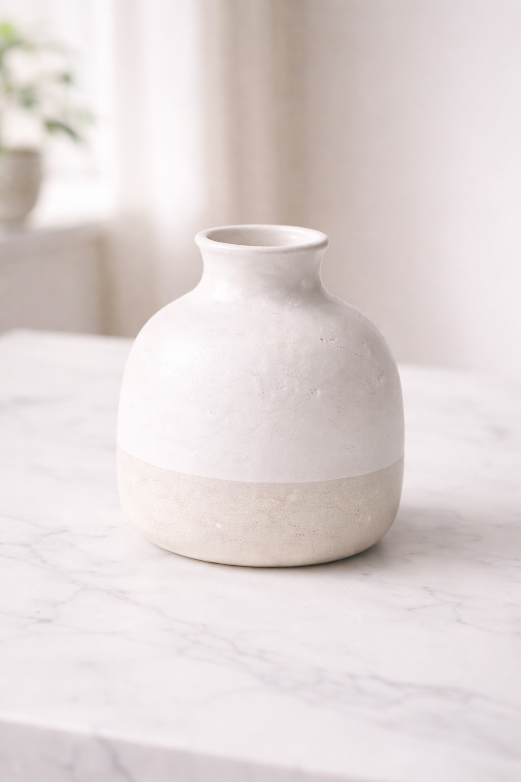 Ceramic Flower Vase Modern White Decorative Home Accent | Cerâmica Capuchos - Image 2